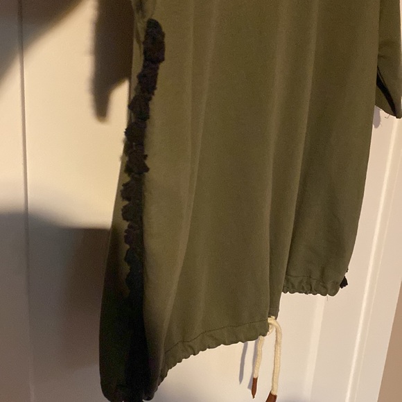 T-shirt sweater green with tie waist - Picture 3 of 5